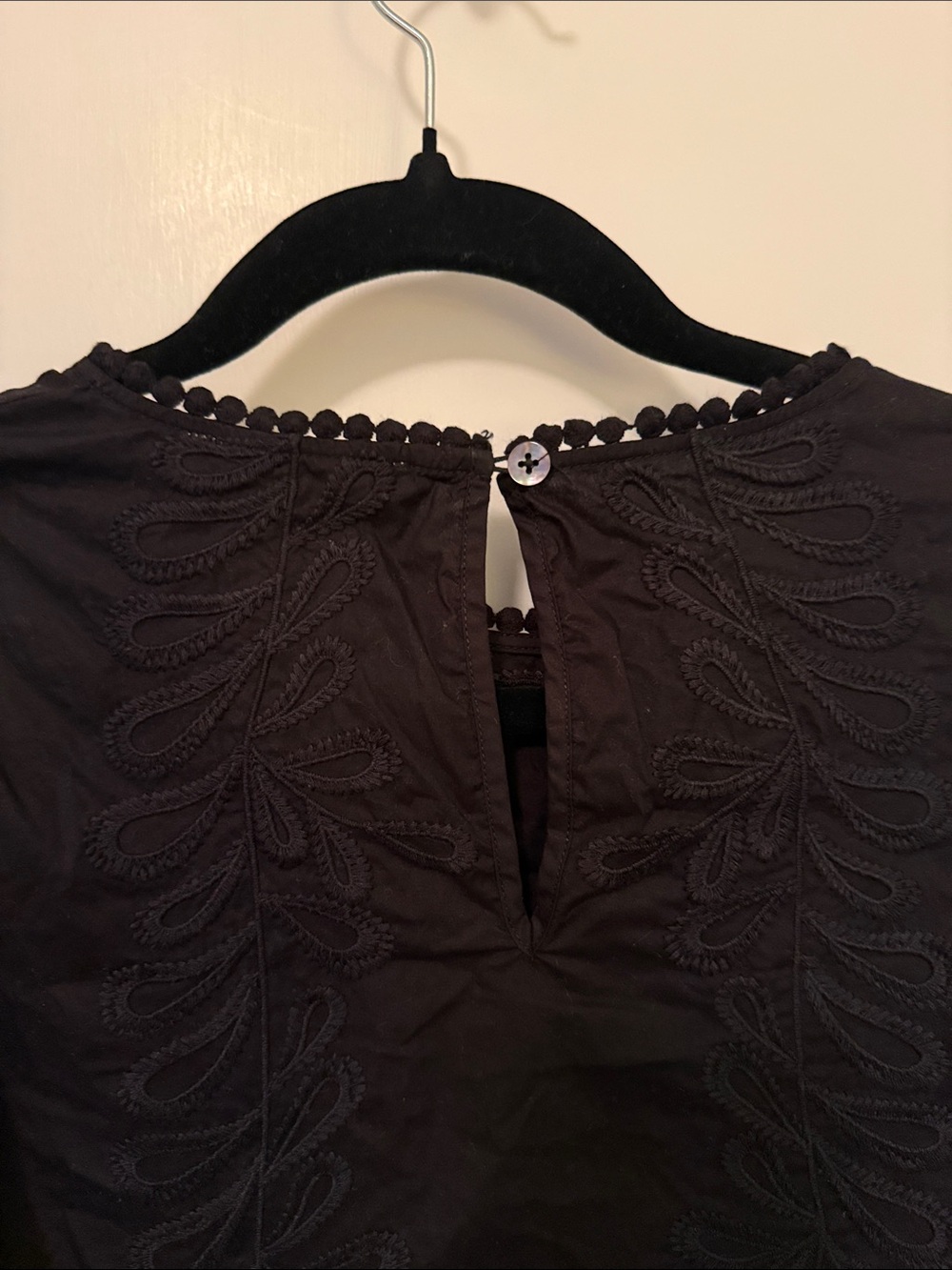 Philosophy M Women's Black Embroidered CutOut Blouse - Puff Sleeve - Picture 5 of 8